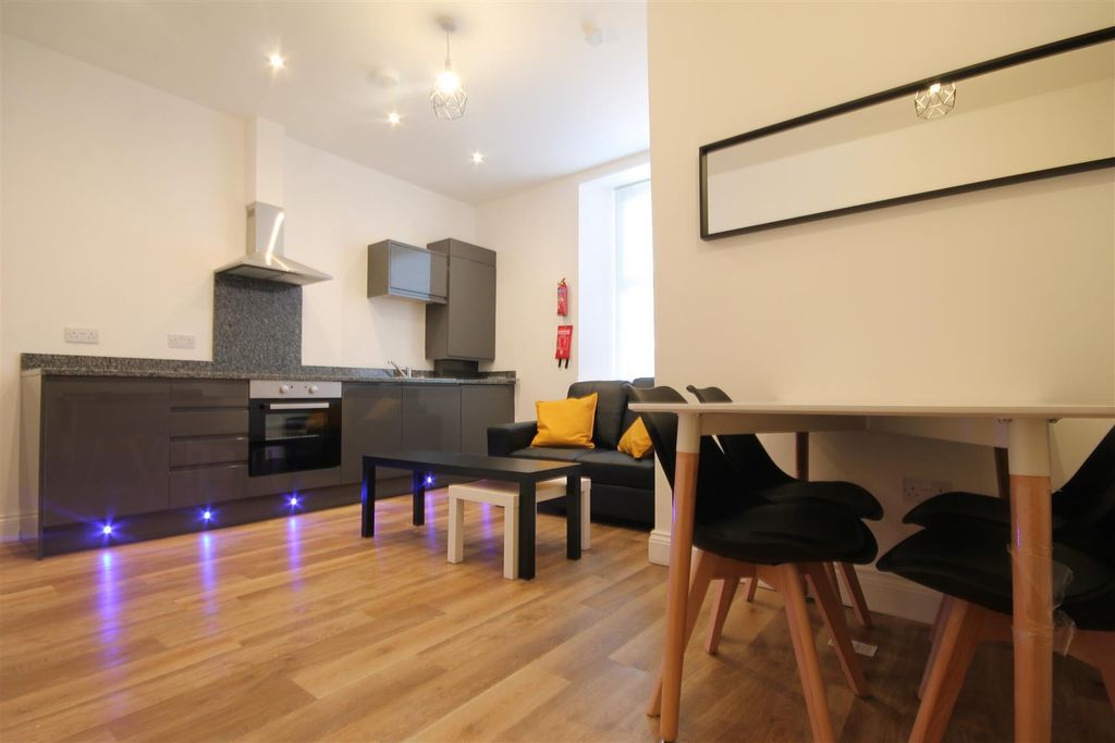 Property photo 1 of 4 X5T_Rqecdkww2Yft7Gnygw.Jpg