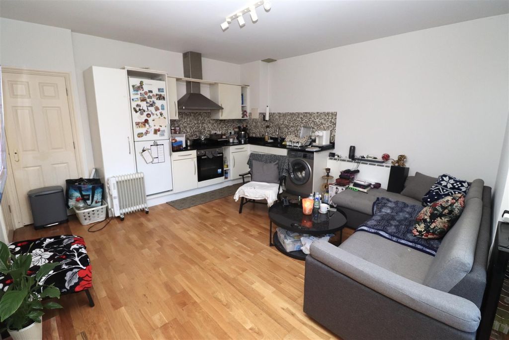 Property photo 3 of 8 Img_1758.Jpg