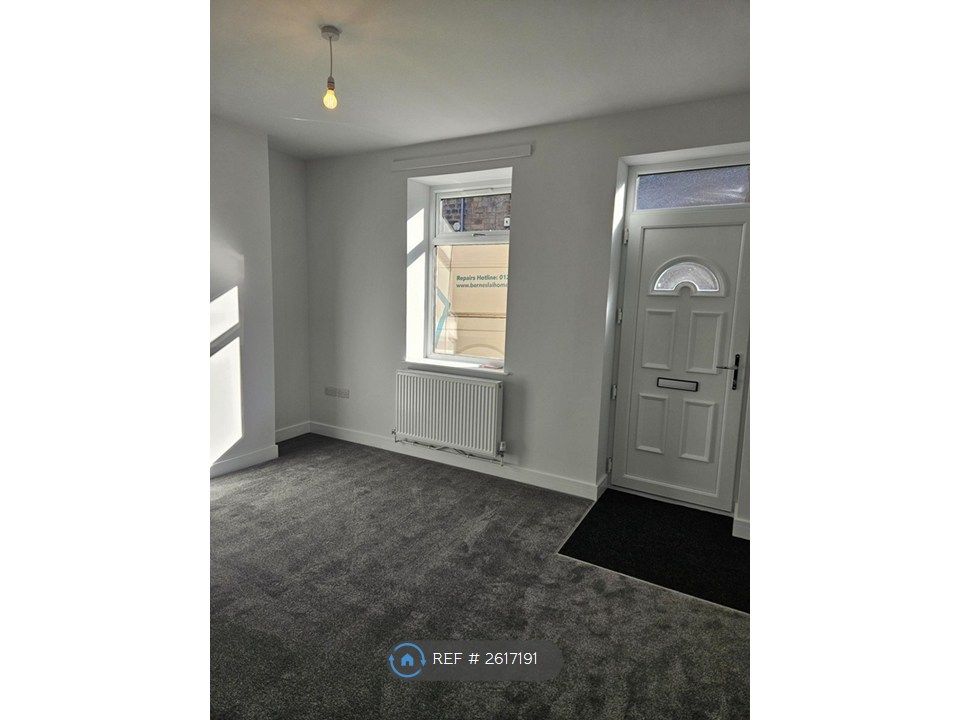 Property photo 2 of 10 Lounge