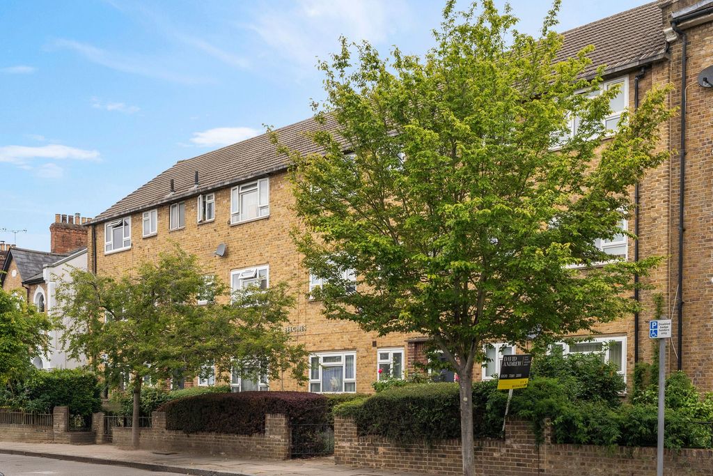 Property photo 2 of 12