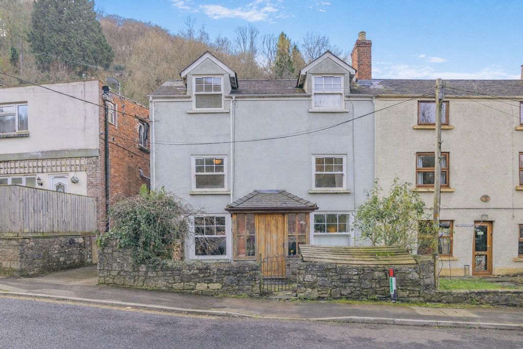 Property photo 1 of 37