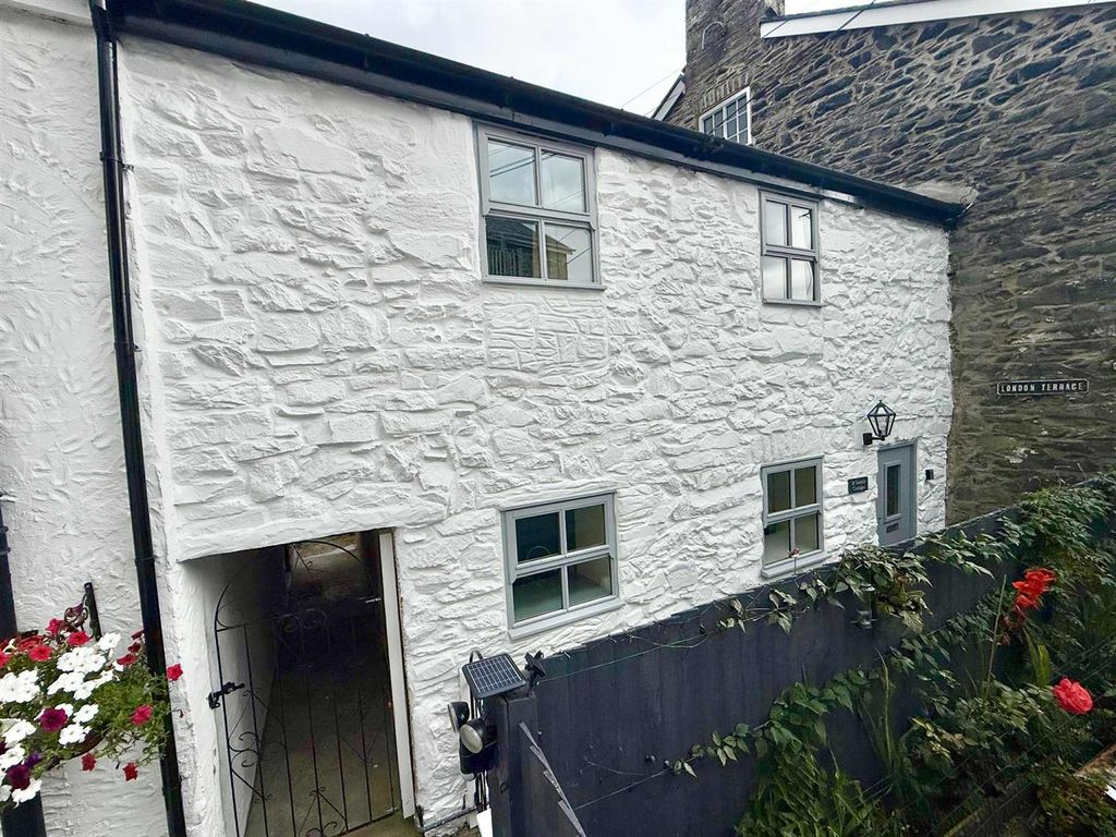 Property photo 1 of 12 Ad6F04c5-B600-43d1-9563-Baf75cc54c8F.Jpg