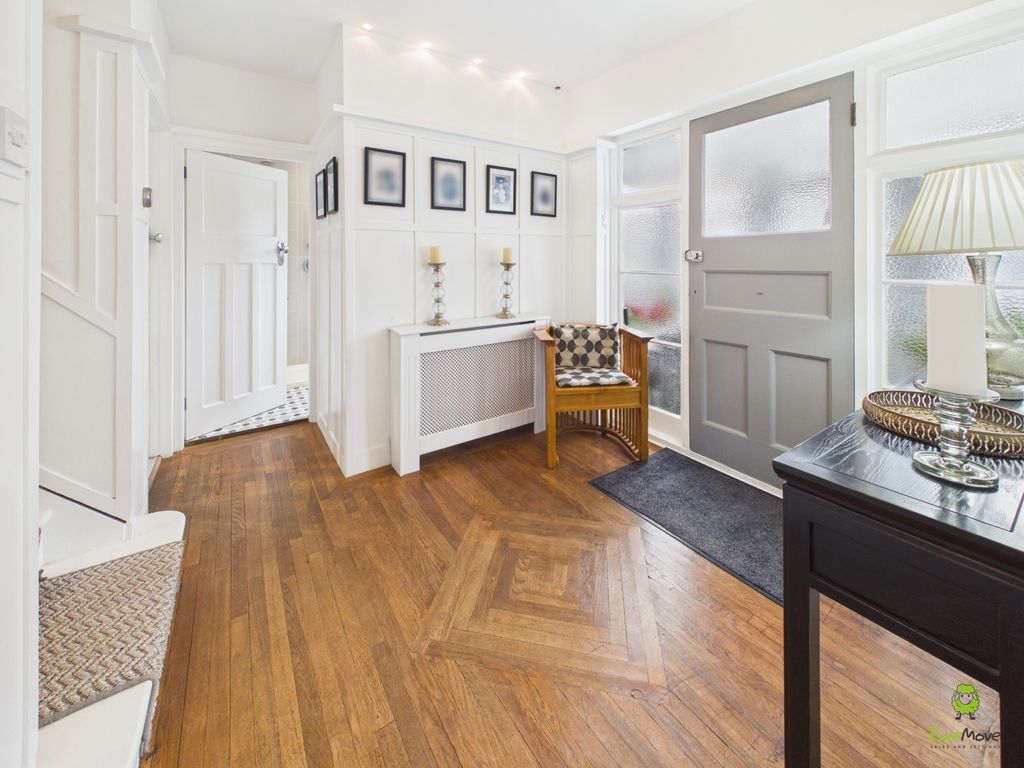 Property photo 2 of 19 Presented By Clinton At Ewemove Bexleyheath And Da