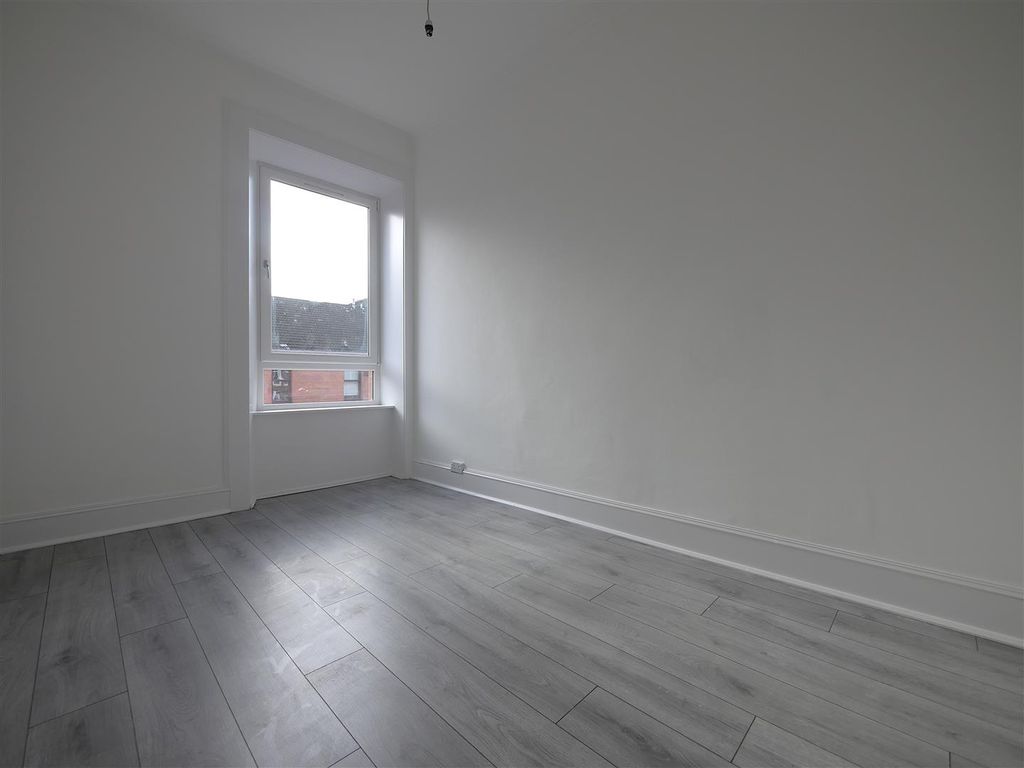 Property photo 3 of 7 P2110787.Jpg