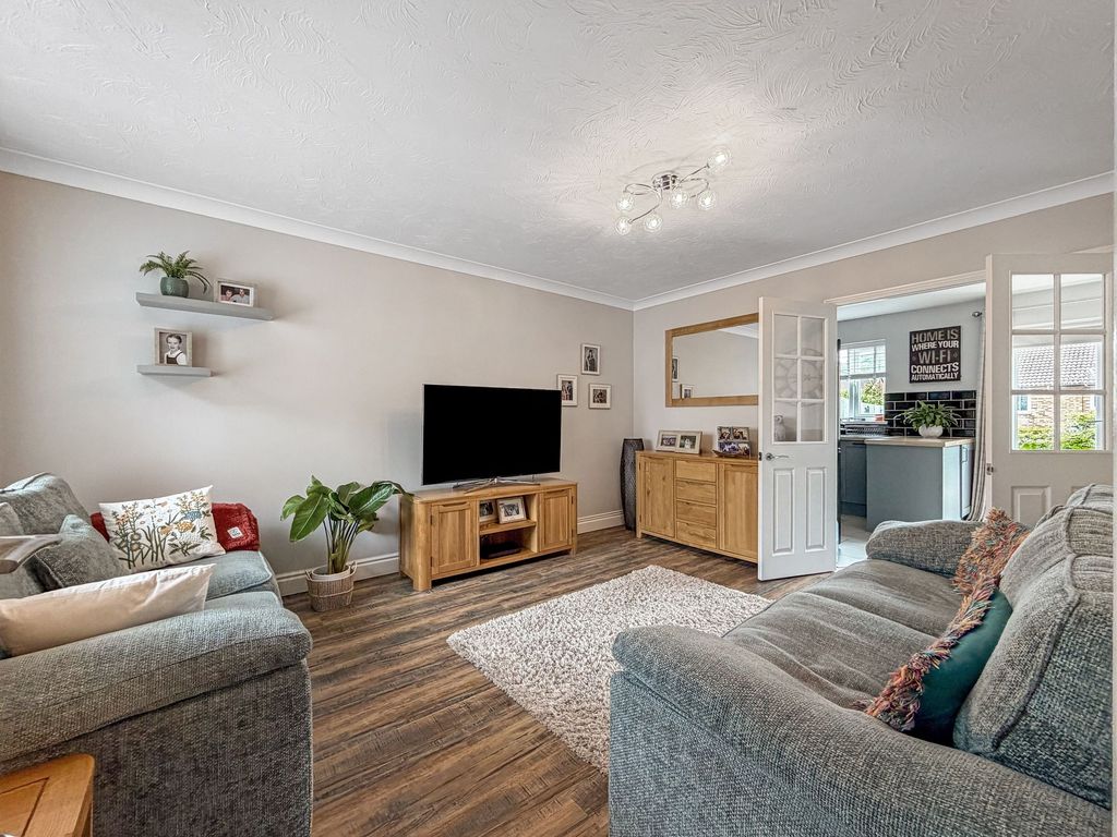 Property photo 2 of 37