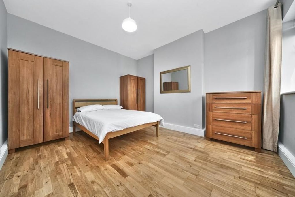 Property photo 2 of 3