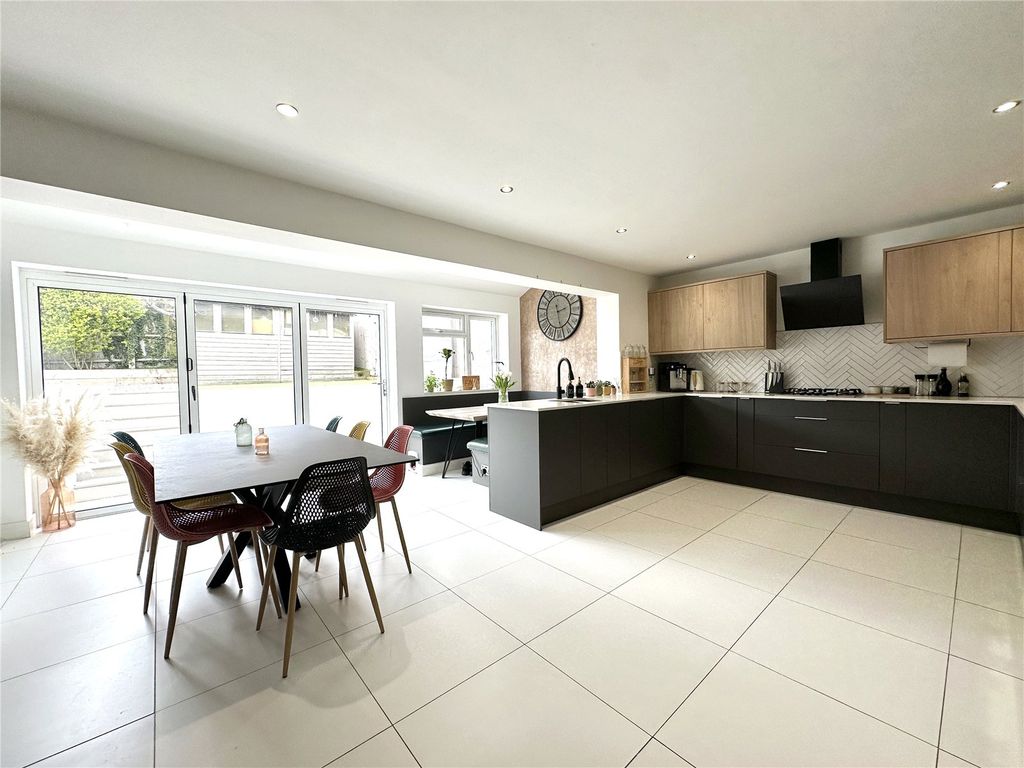 Property photo 2 of 31 Picture No. 07