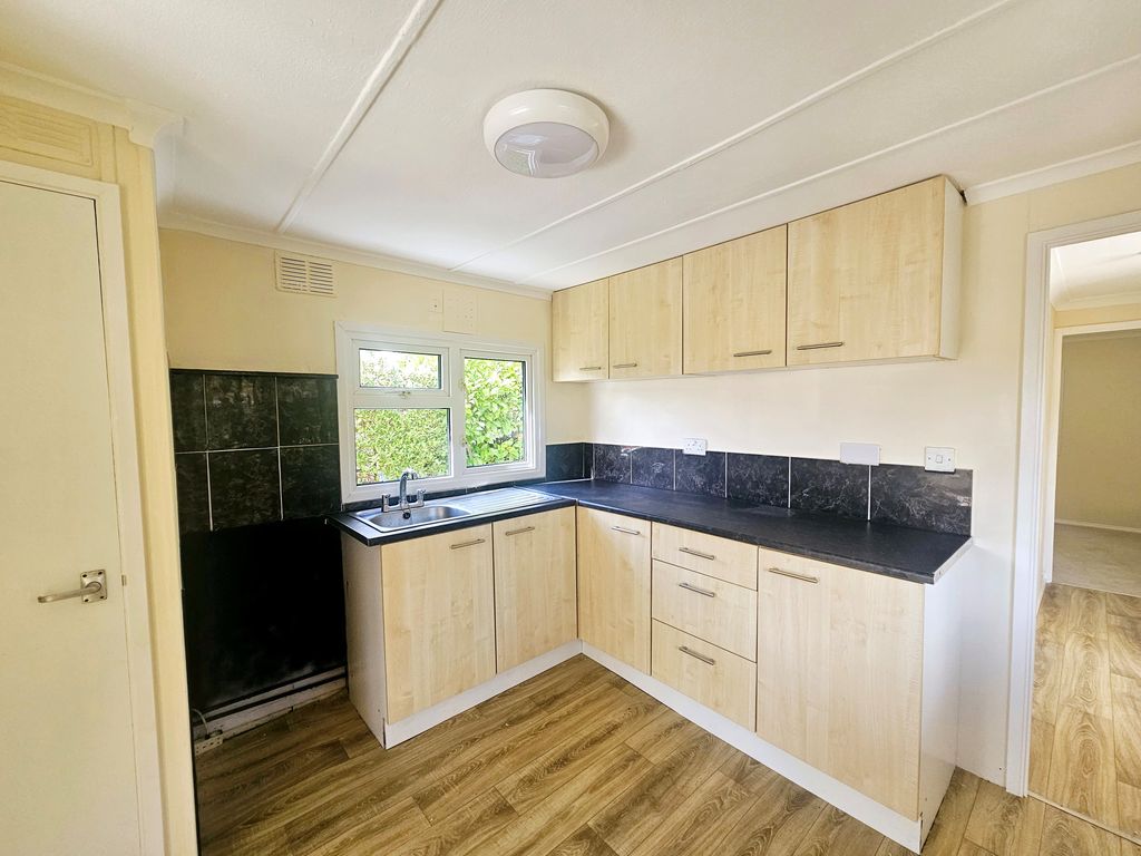 Property photo 3 of 10 Image