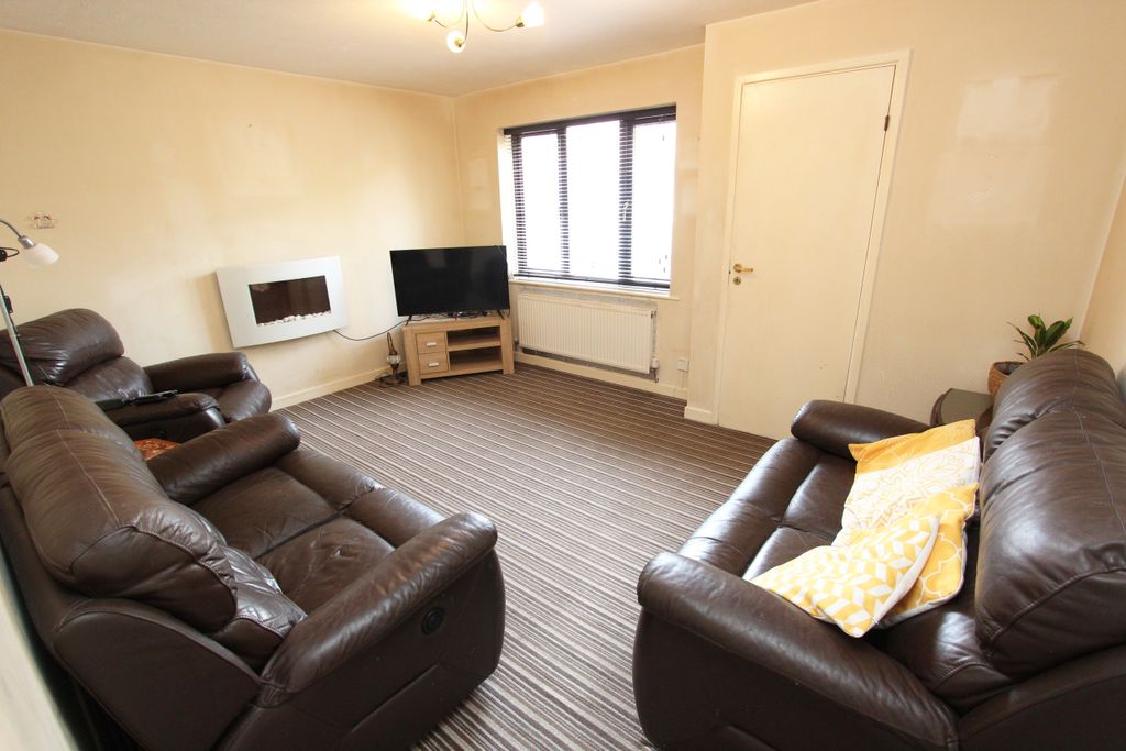 Property photo 3 of 16 Img_8880A