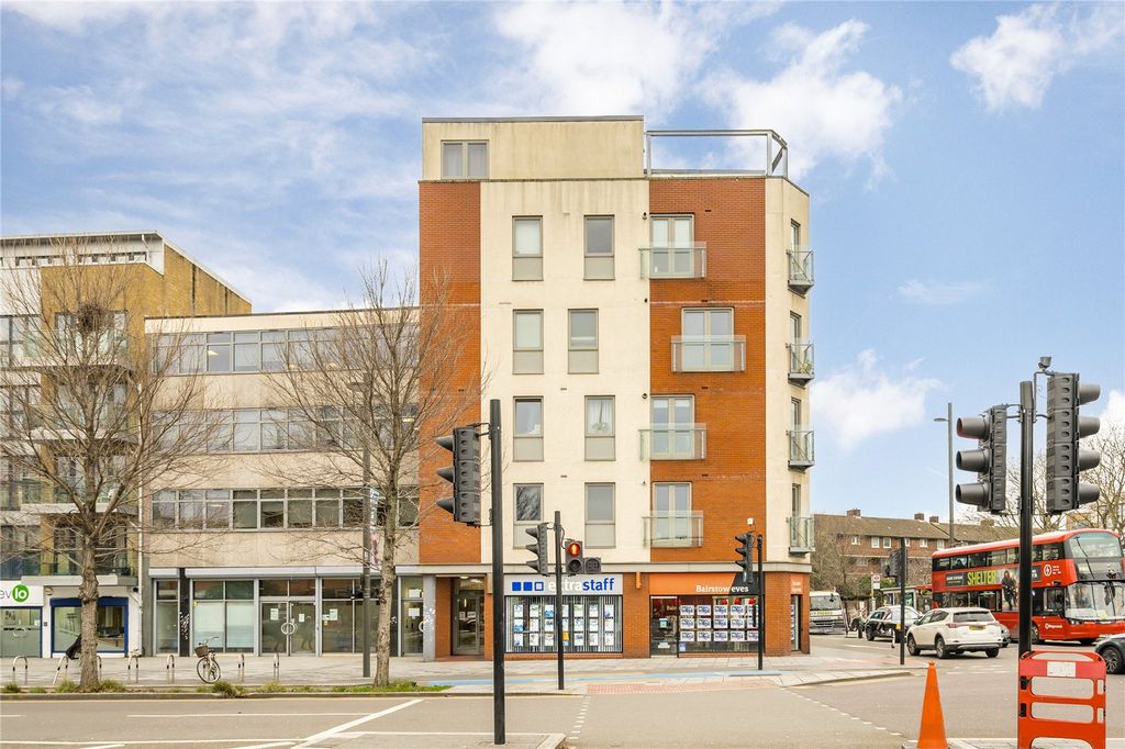 Property photo 1 of 12 External