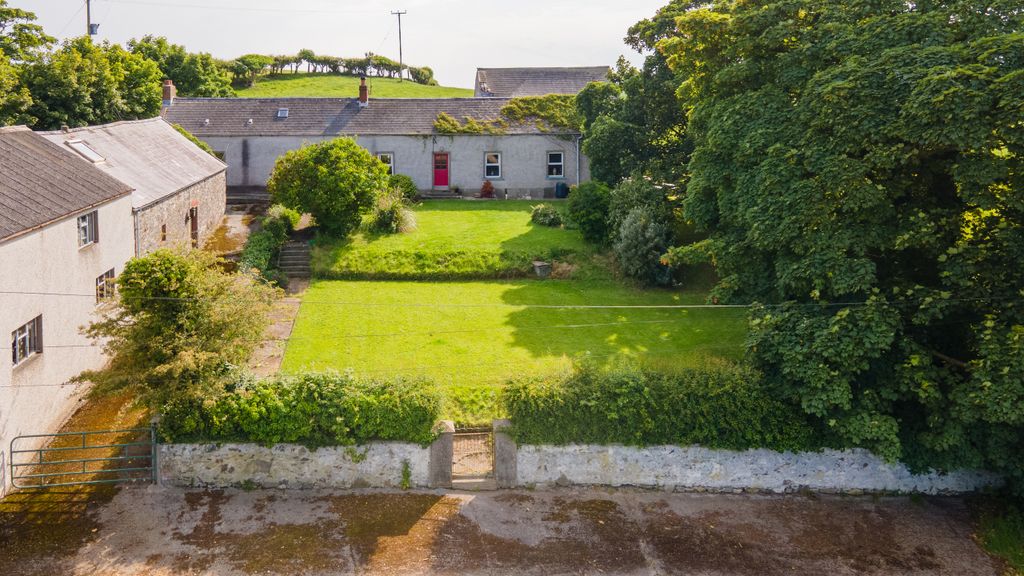 Property photo 2 of 55 055