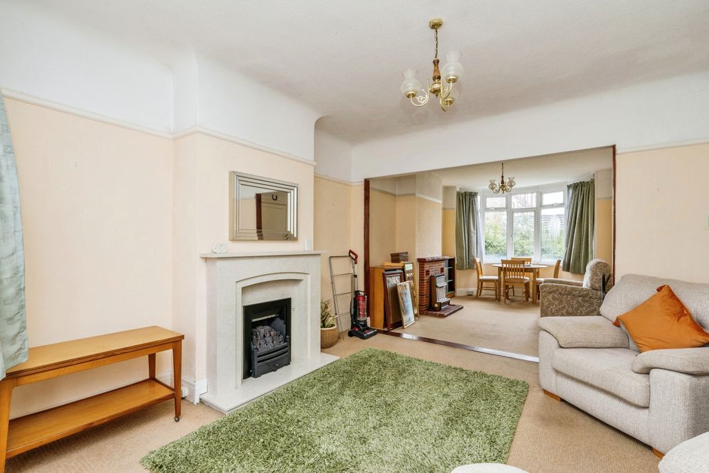 Property photo 2 of 18 Photography
