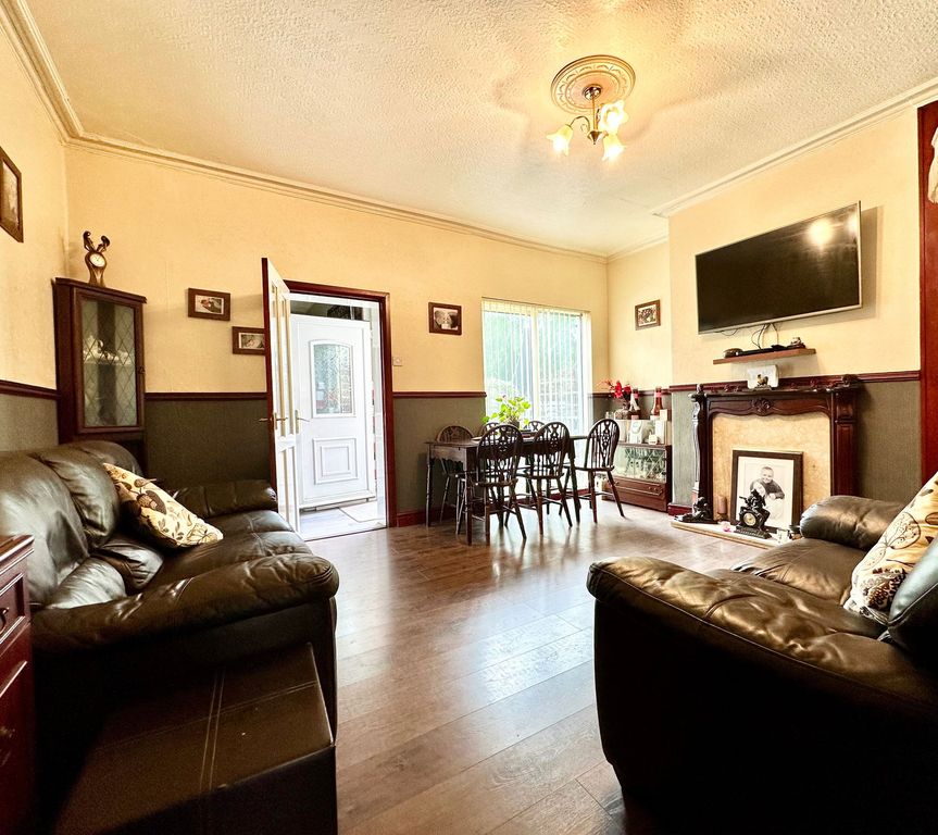 Property photo 3 of 33