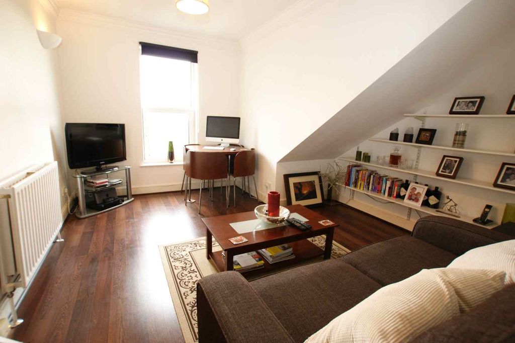 Property photo 2 of 5