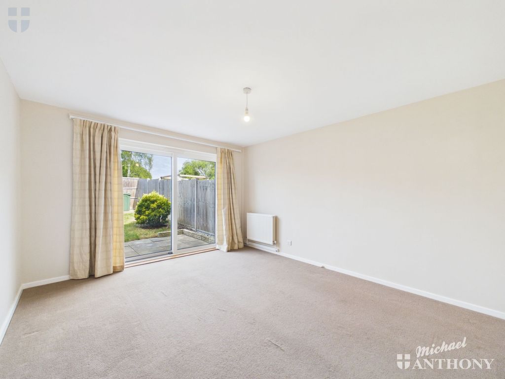 Property photo 2 of 9 Cam03218G0-Pr1086-Still002