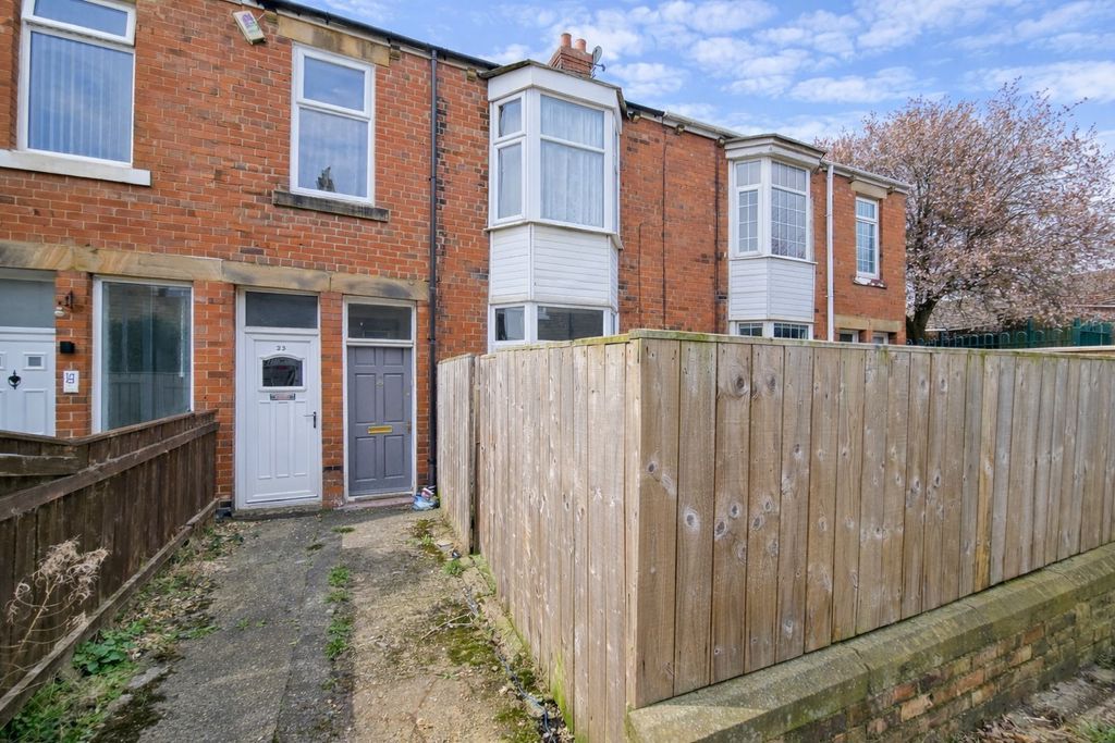 Property photo 1 of 9 External