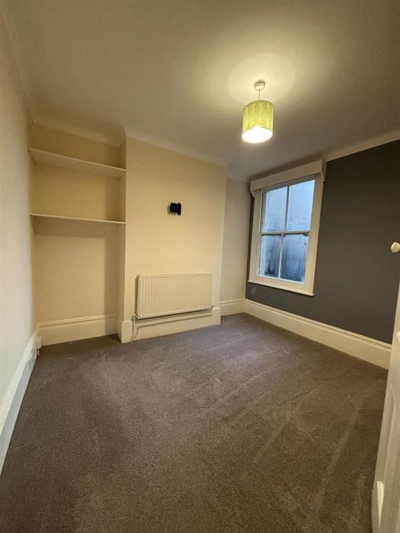 Property photo 3 of 6 Bedroom 2.Jpg