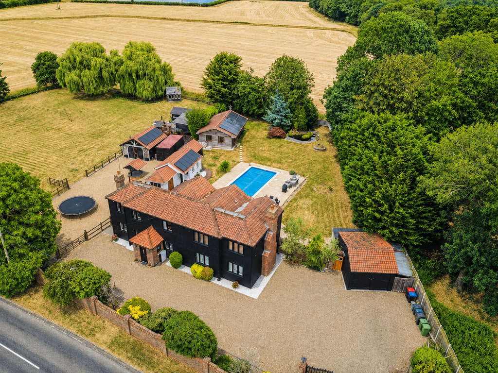 Property photo 2 of 37