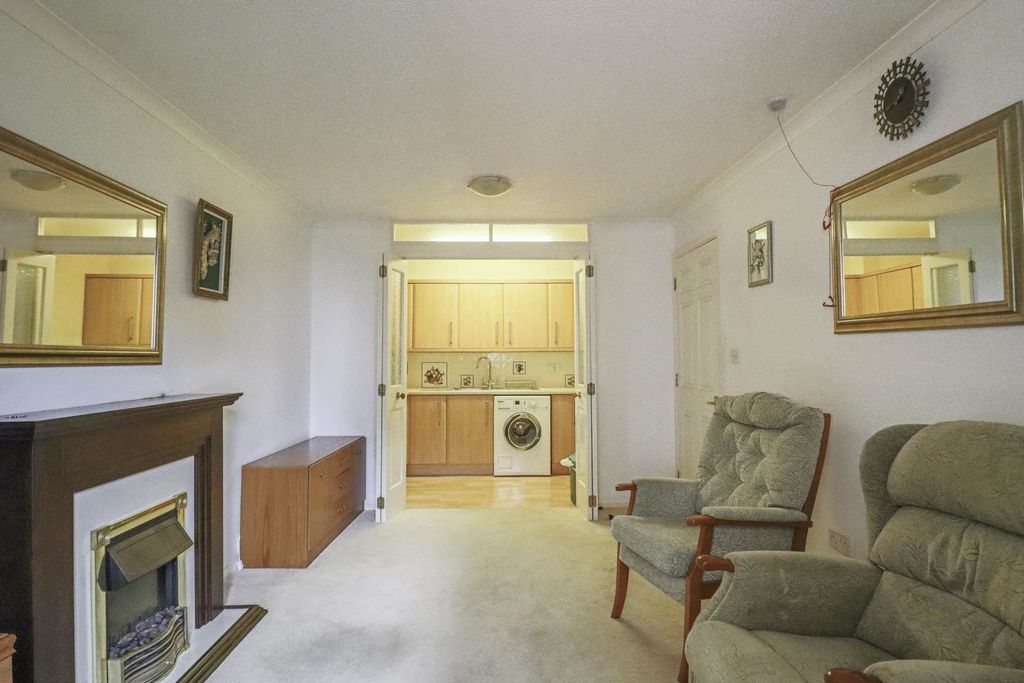 Property photo 2 of 9