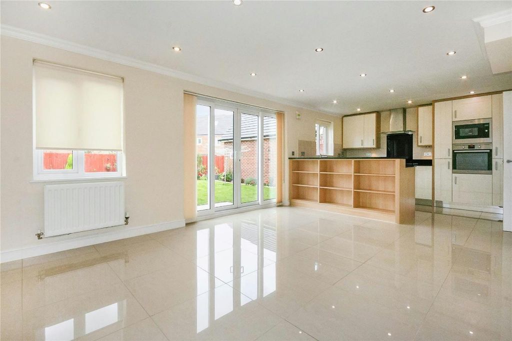 Property photo 3 of 27 Image 2