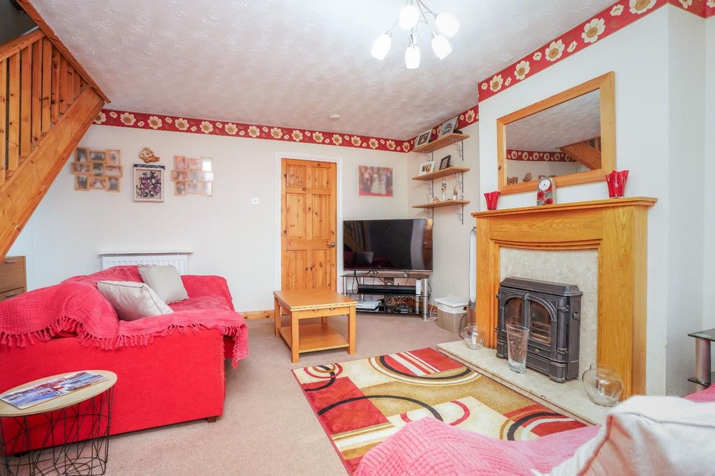 Property photo 2 of 22 16 Landing Close, Barlby, Selby, Yo8 5LG_Dsc04868.