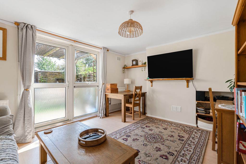 Property photo 2 of 16 1058253