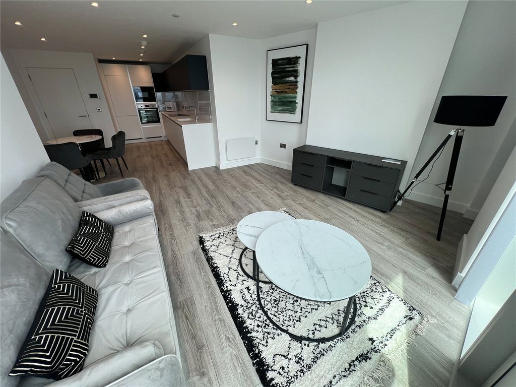 Property photo 3 of 28 Living Room