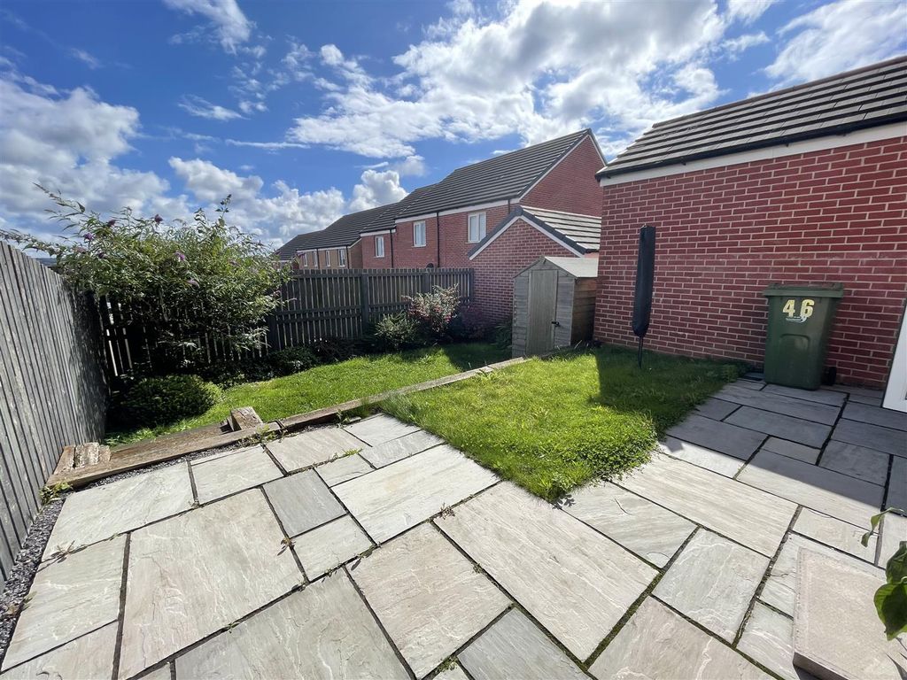 Property photo 3 of 24