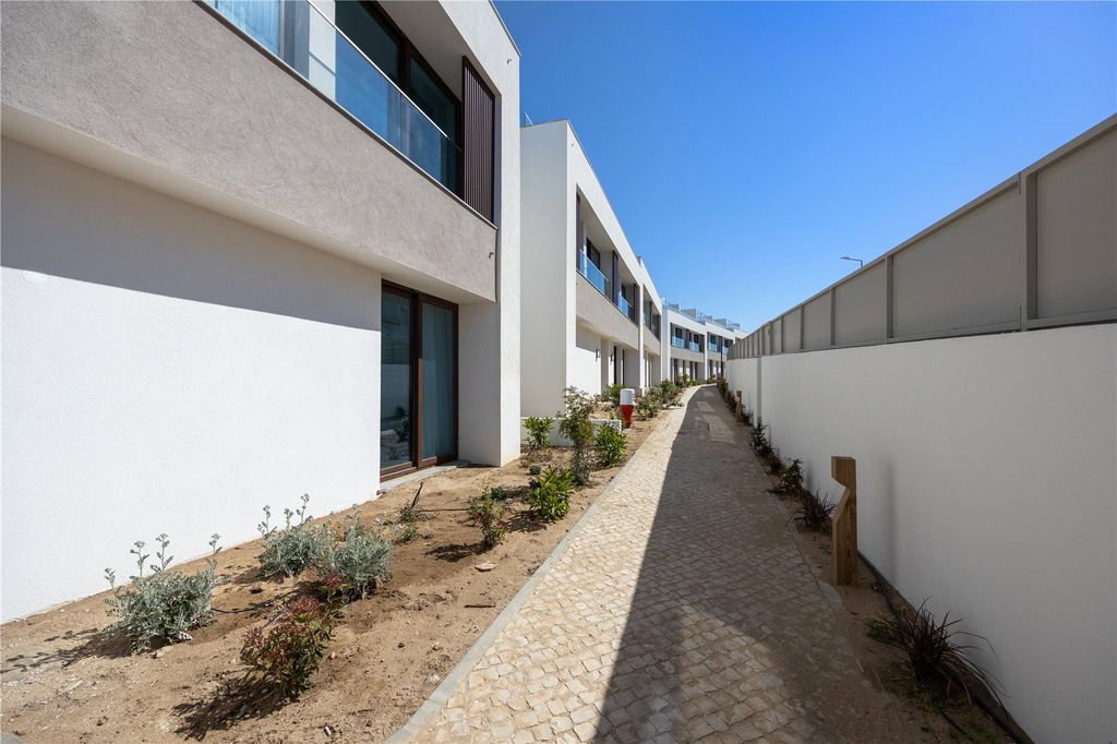 Property photo 2 of 15 Picture No. 45