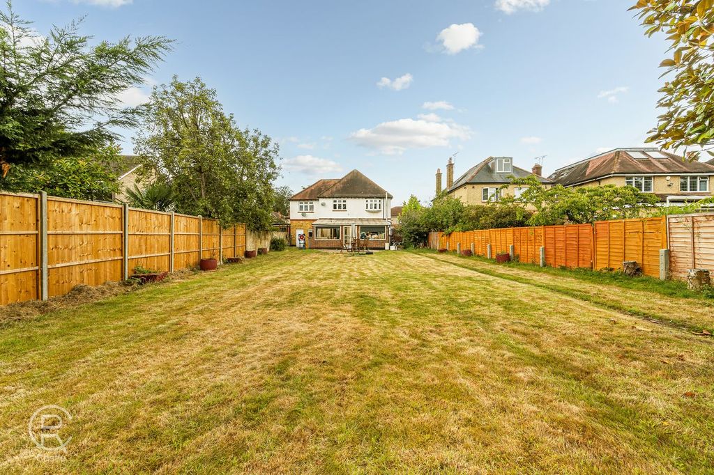 Property photo 1 of 18