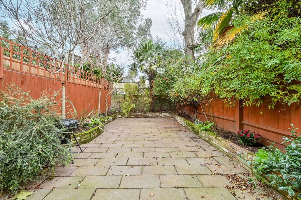 Property photo 3 of 12