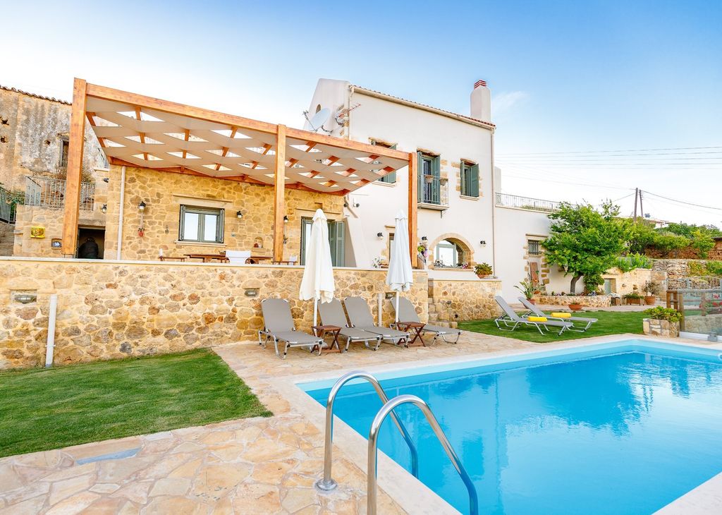 Property photo 1 of 21 Rodopos Stone Villa