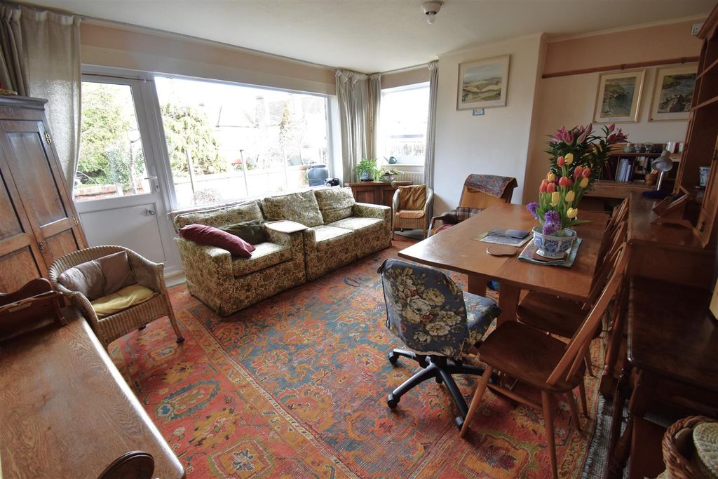 Property photo 3 of 16