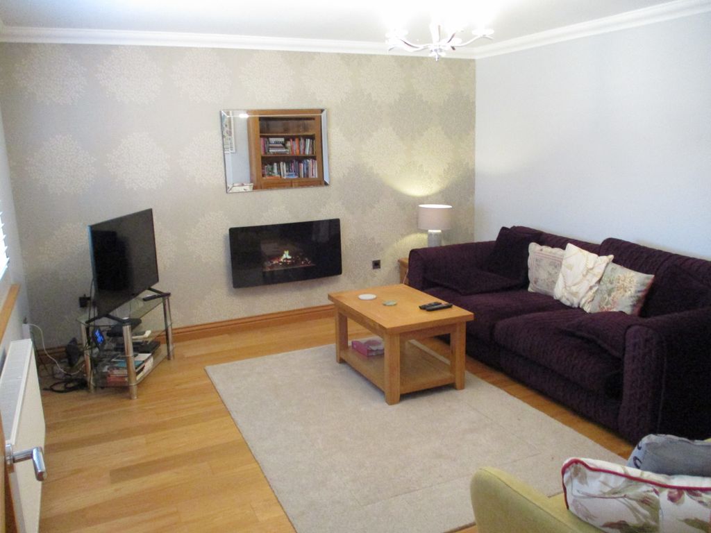 Property photo 2 of 37