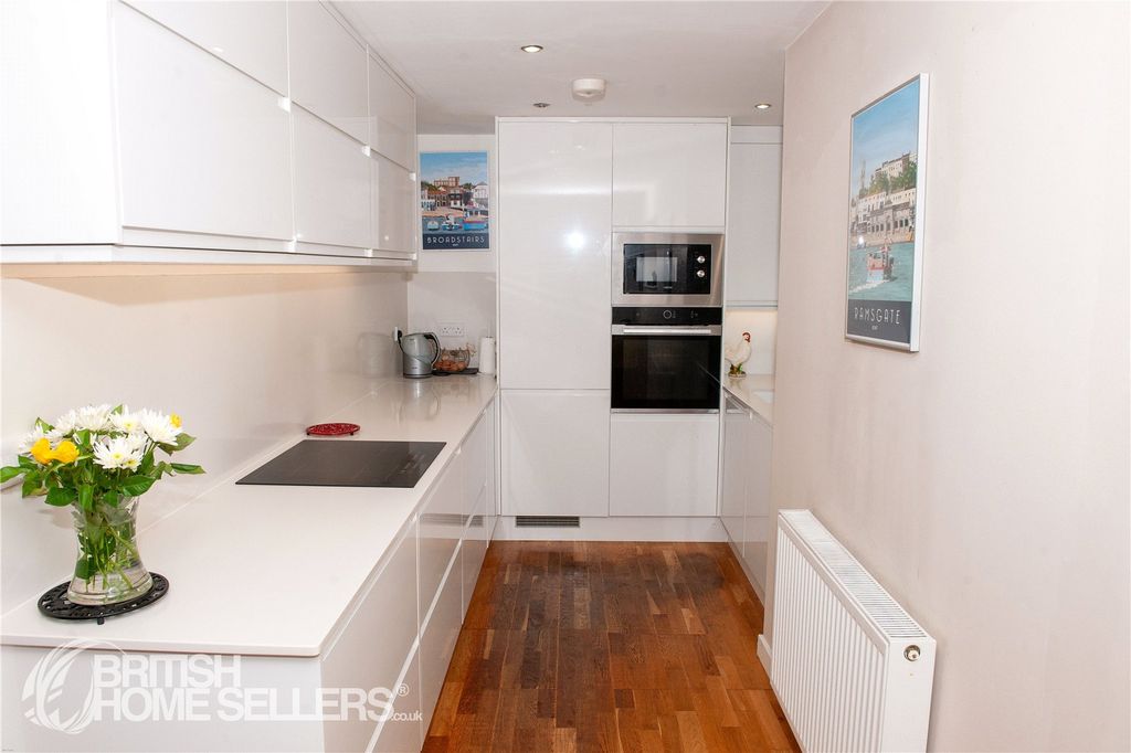 Property photo 2 of 21 Picture No. 03