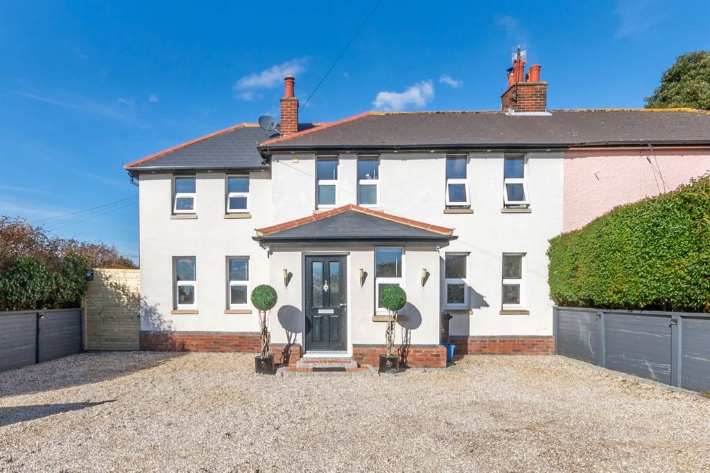 Property photo 3 of 21 Front