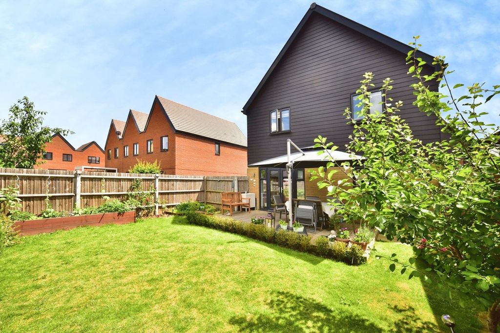 Property photo 3 of 22 Pbox-Img.Jpg