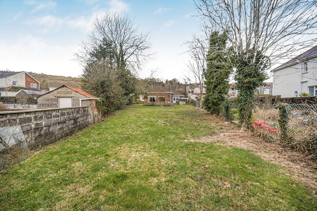 Property photo 2 of 49
