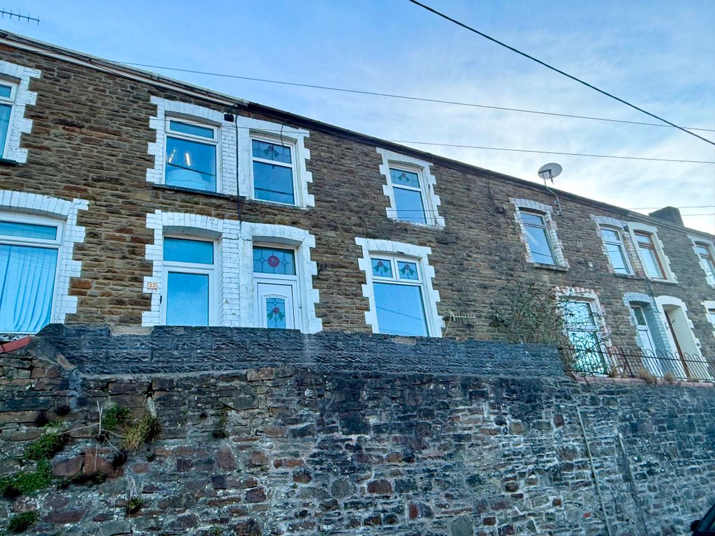 Property photo 1 of 22