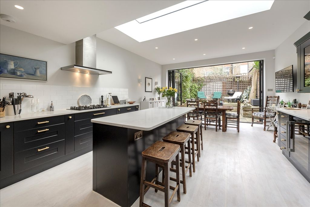 Property photo 1 of 14 Main Picture