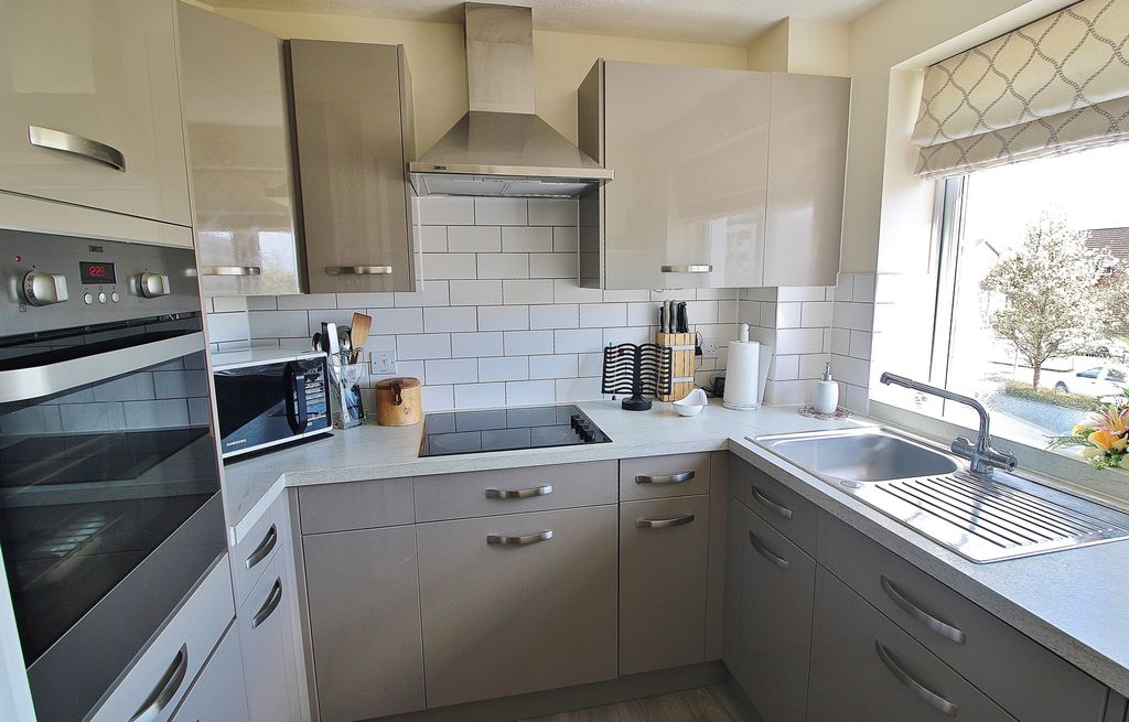 Property photo 3 of 16