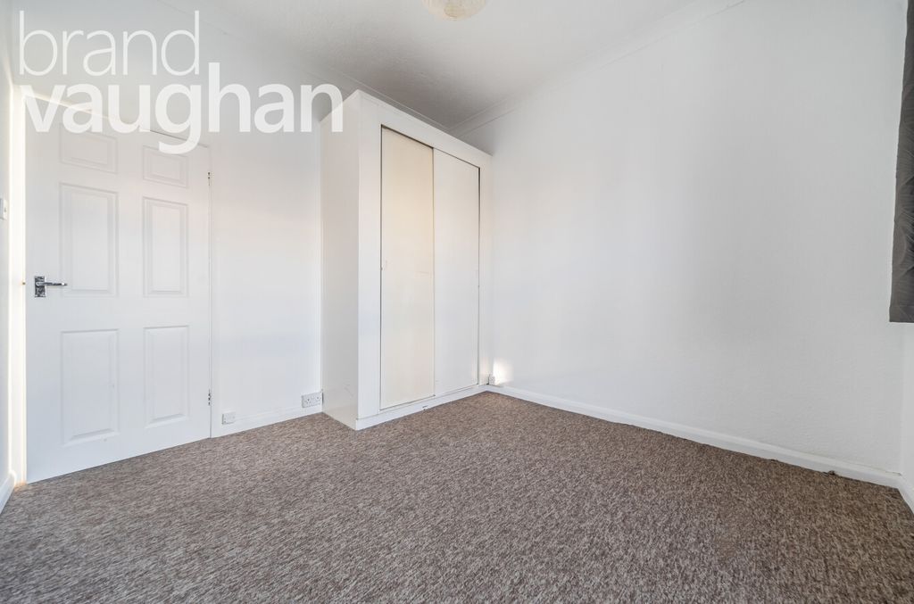 Property photo 2 of 10 1c218805-A079-40c...