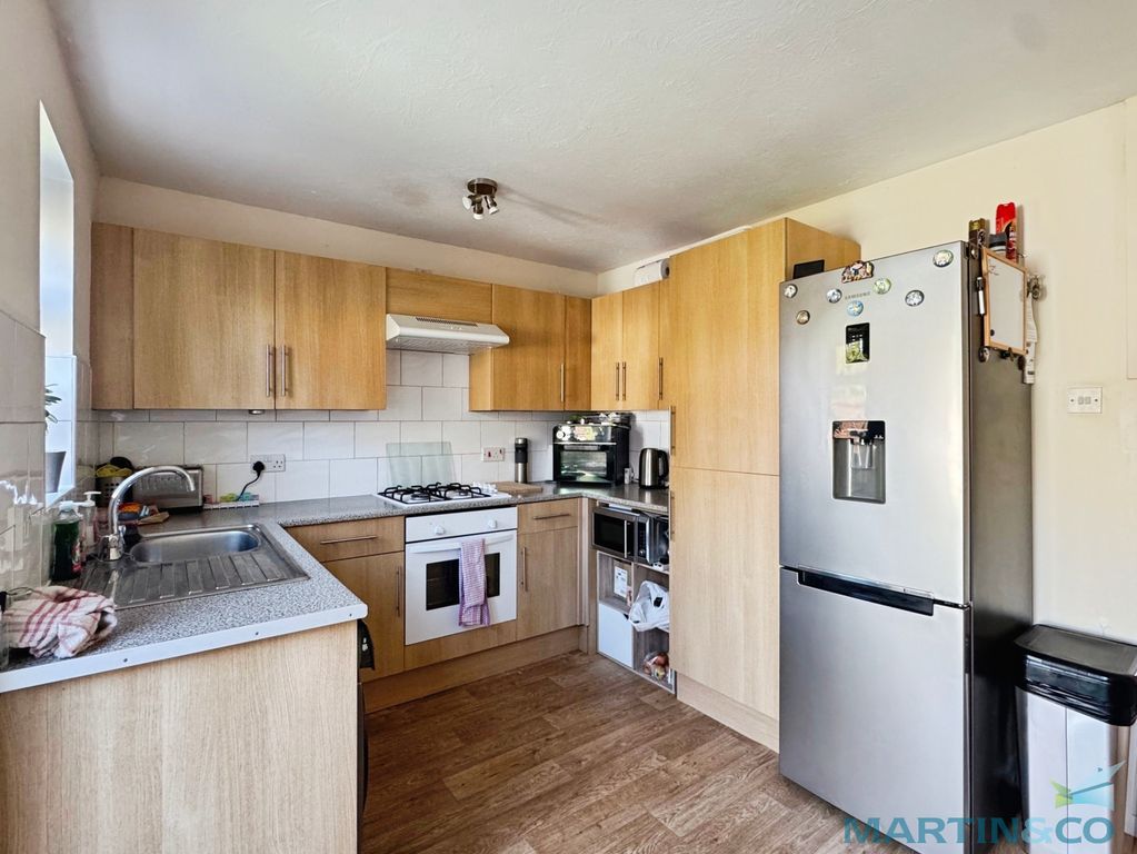 Property photo 2 of 11 F6Eeb646--4803-Ab2B-Adc8D0038D57-24901-00000B62D86