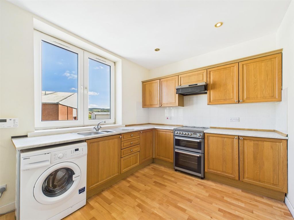 Property photo 1 of 14 Cam01486G0-Pr0846-Still001.Jpg