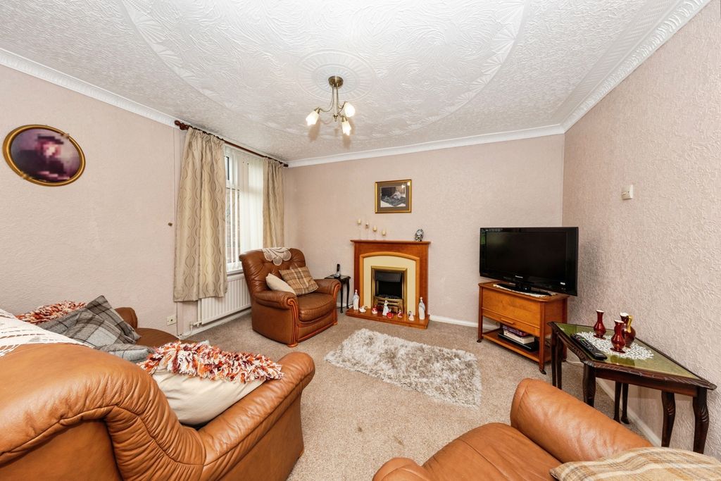 Property photo 3 of 14 Photo