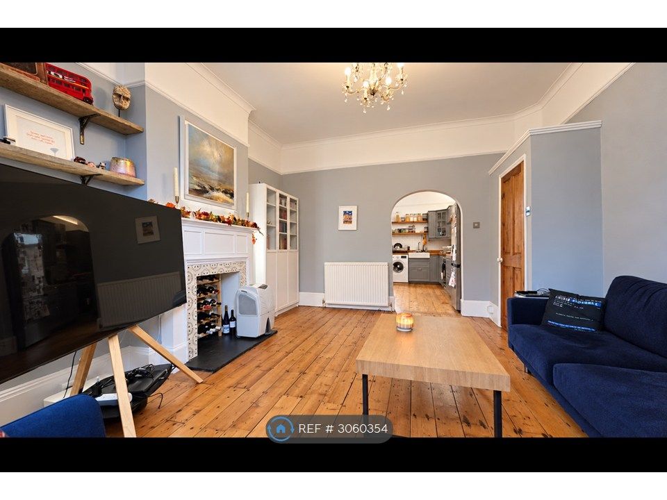 Property photo 3 of 26