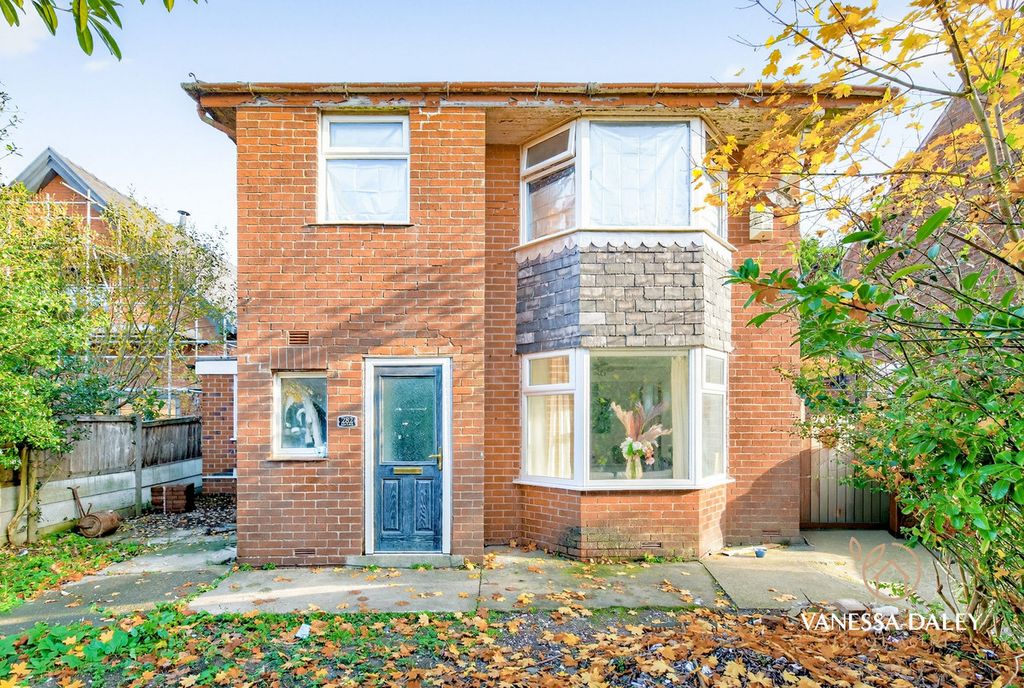 Property photo 1 of 25