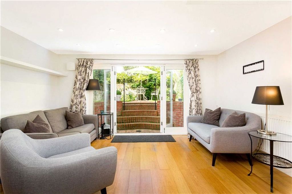 Property photo 2 of 7