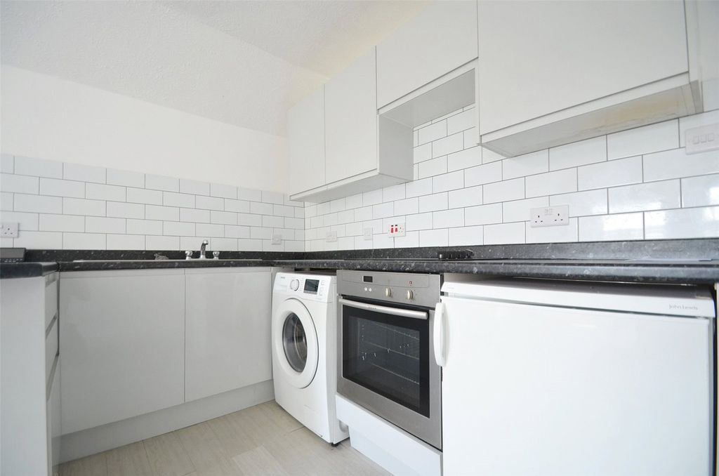 Property photo 3 of 7 Picture No. 13