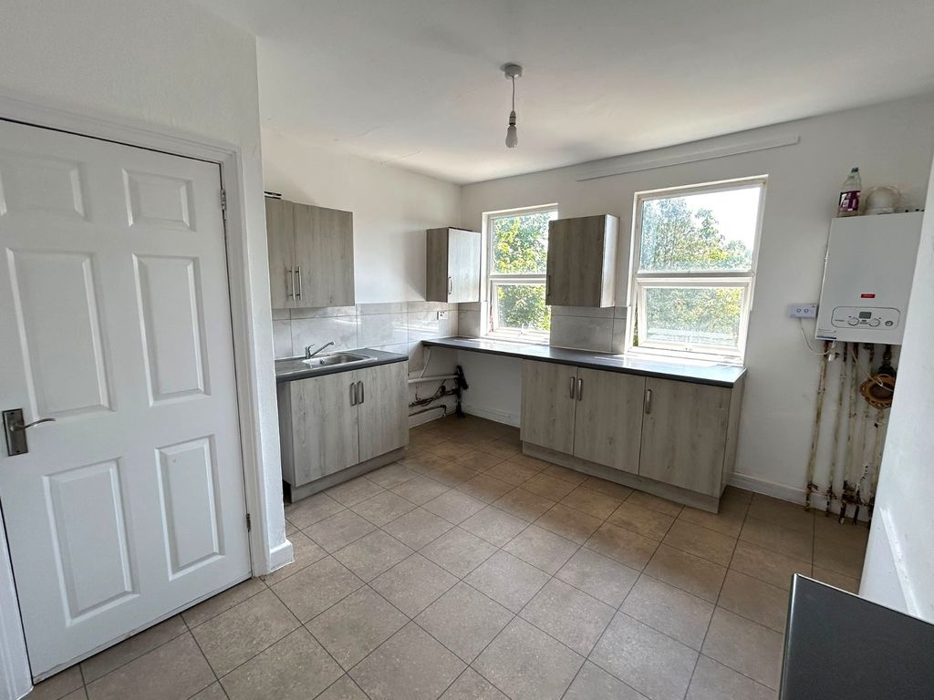 Property photo 3 of 12 Picture No. 02